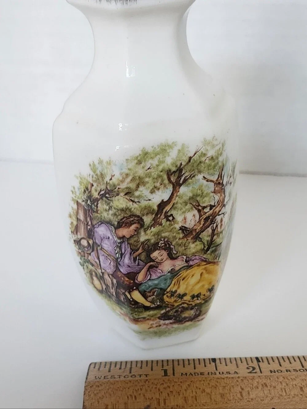 VINTAGE Bud Delicate White Ceramic Decorative Vase with Romantic Scene